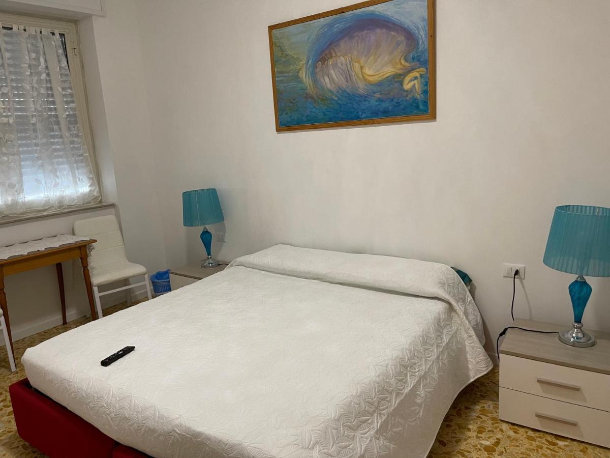 Joys House Bed and Breakfast Bergamo Exteriör bild