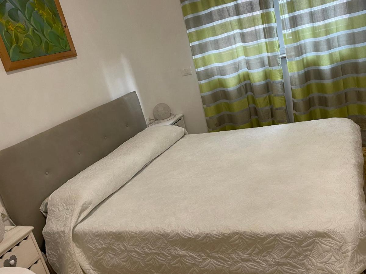 Joys House Bed and Breakfast Bergamo Exteriör bild