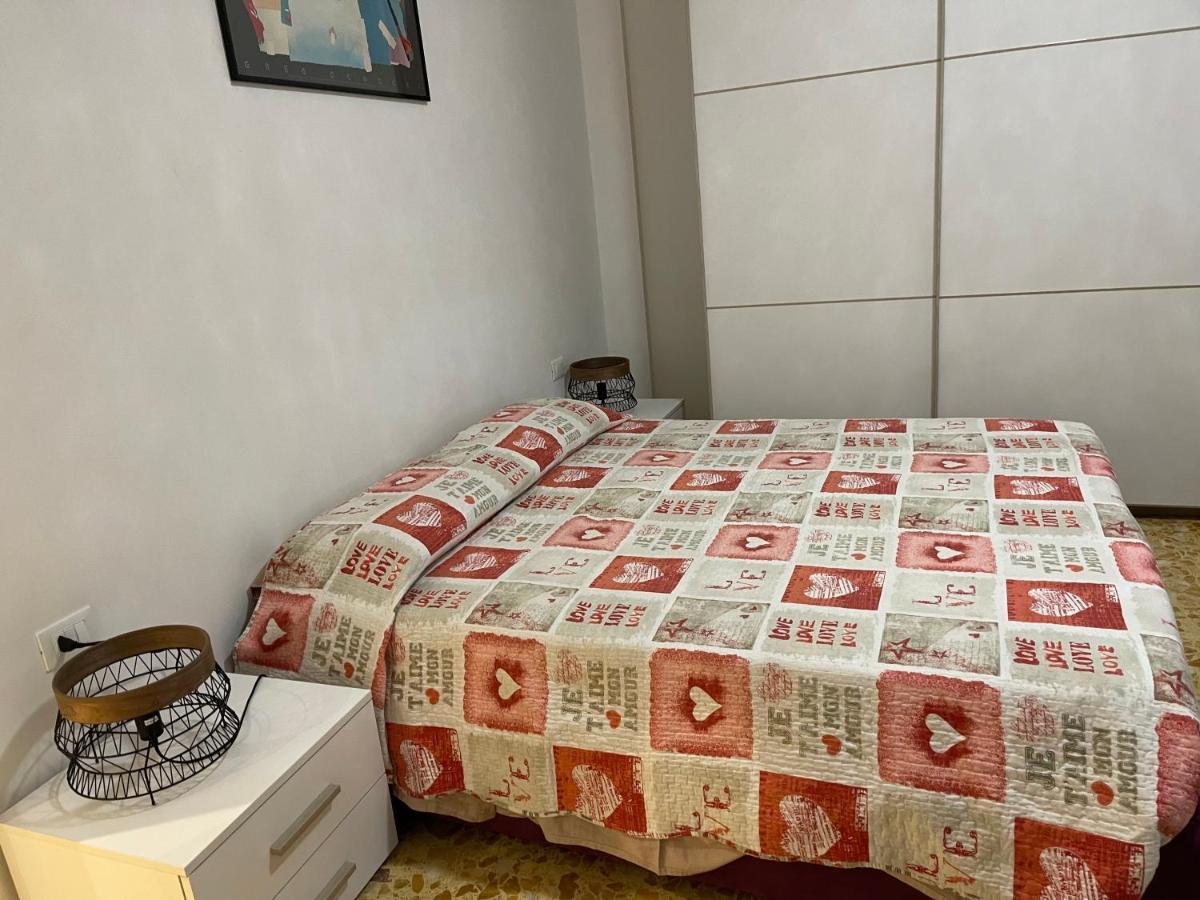 Joys House Bed and Breakfast Bergamo Exteriör bild