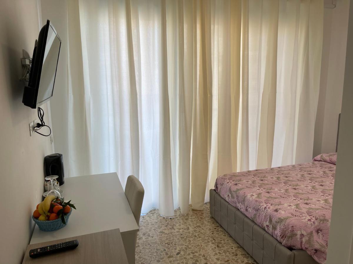Joys House Bed and Breakfast Bergamo Exteriör bild