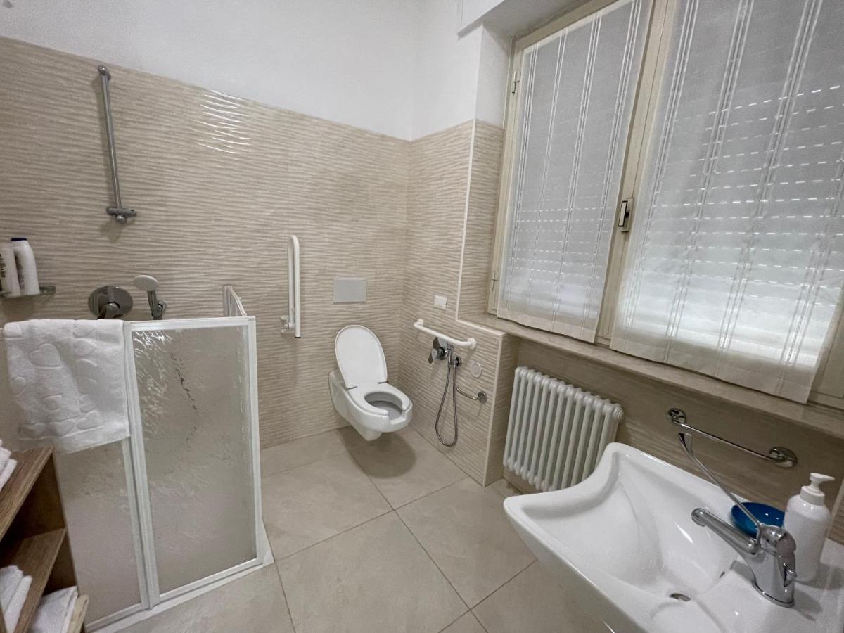 Joys House Bed and Breakfast Bergamo Exteriör bild