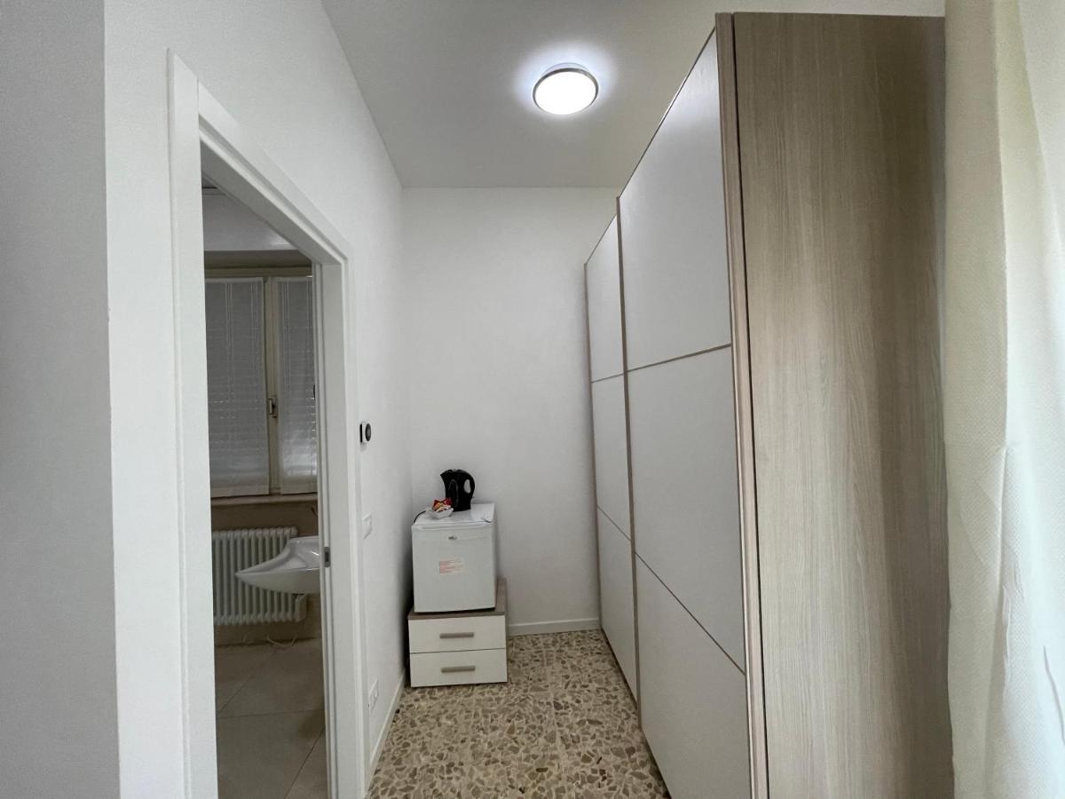Joys House Bed and Breakfast Bergamo Exteriör bild